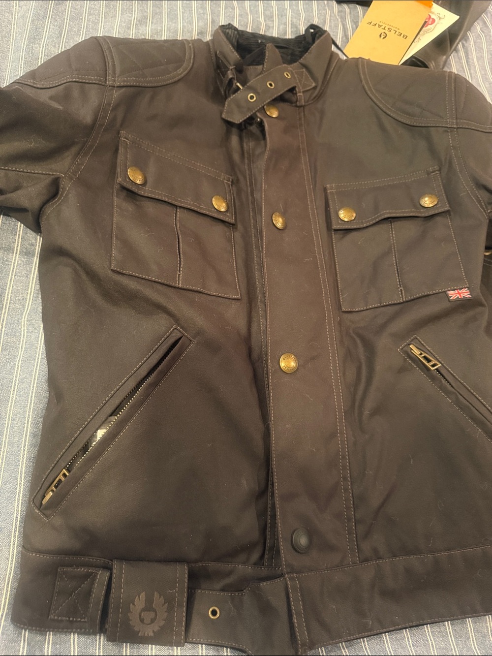 Belstaff Brooklands 2.0 Waxed Motorcycle Jacket, a classic short-style blouson - Picture 9 of 16
